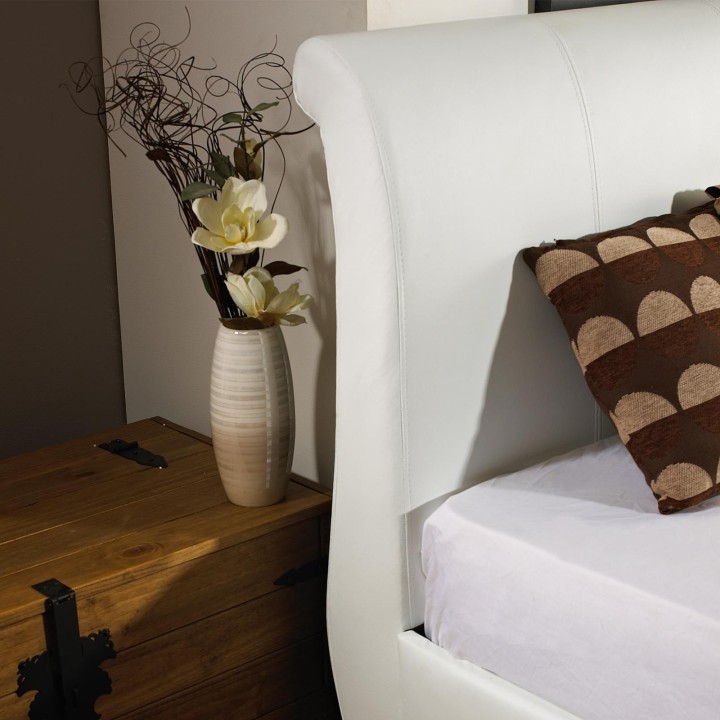 Hf4you Lauren Faux Leather Sleigh Bed